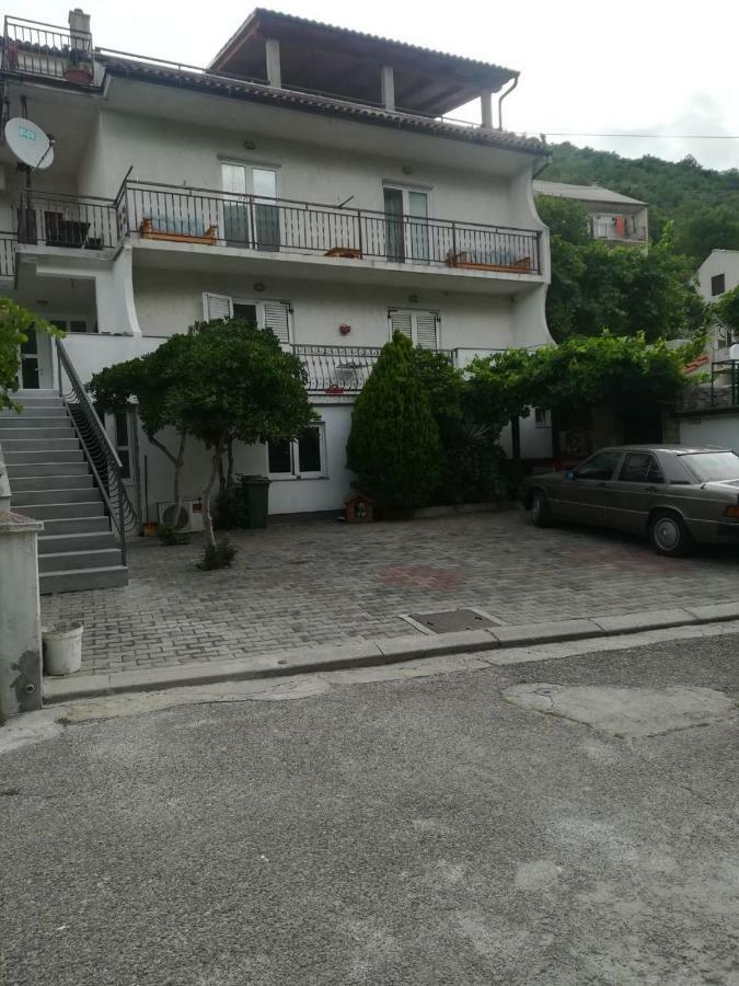 Appartement Luca à Senj  Extérieur photo