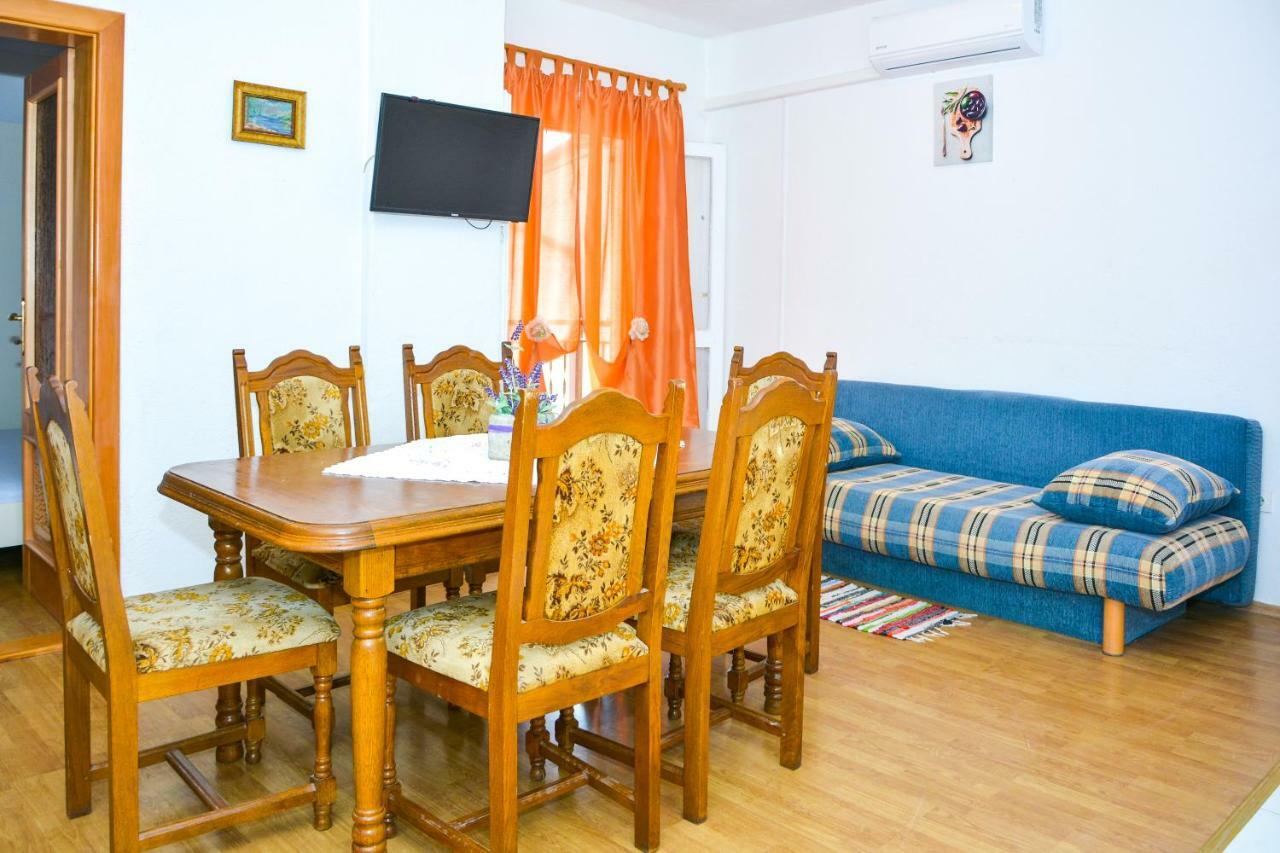 Appartement Luca à Senj  Extérieur photo